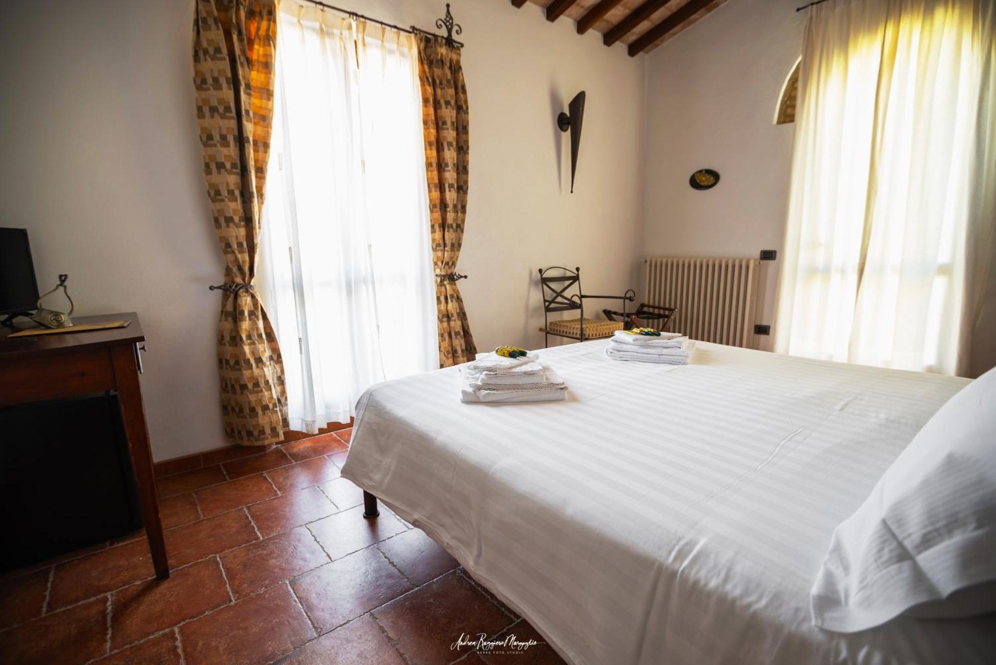 Agriturismo Aia Leccioni Micciano Exterior foto
